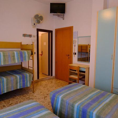 Hotel Chiara Rimini Eksteriør billede