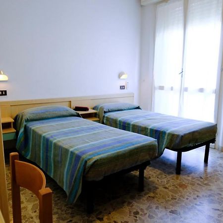Hotel Chiara Rimini Eksteriør billede