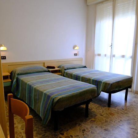 Hotel Chiara Rimini Eksteriør billede