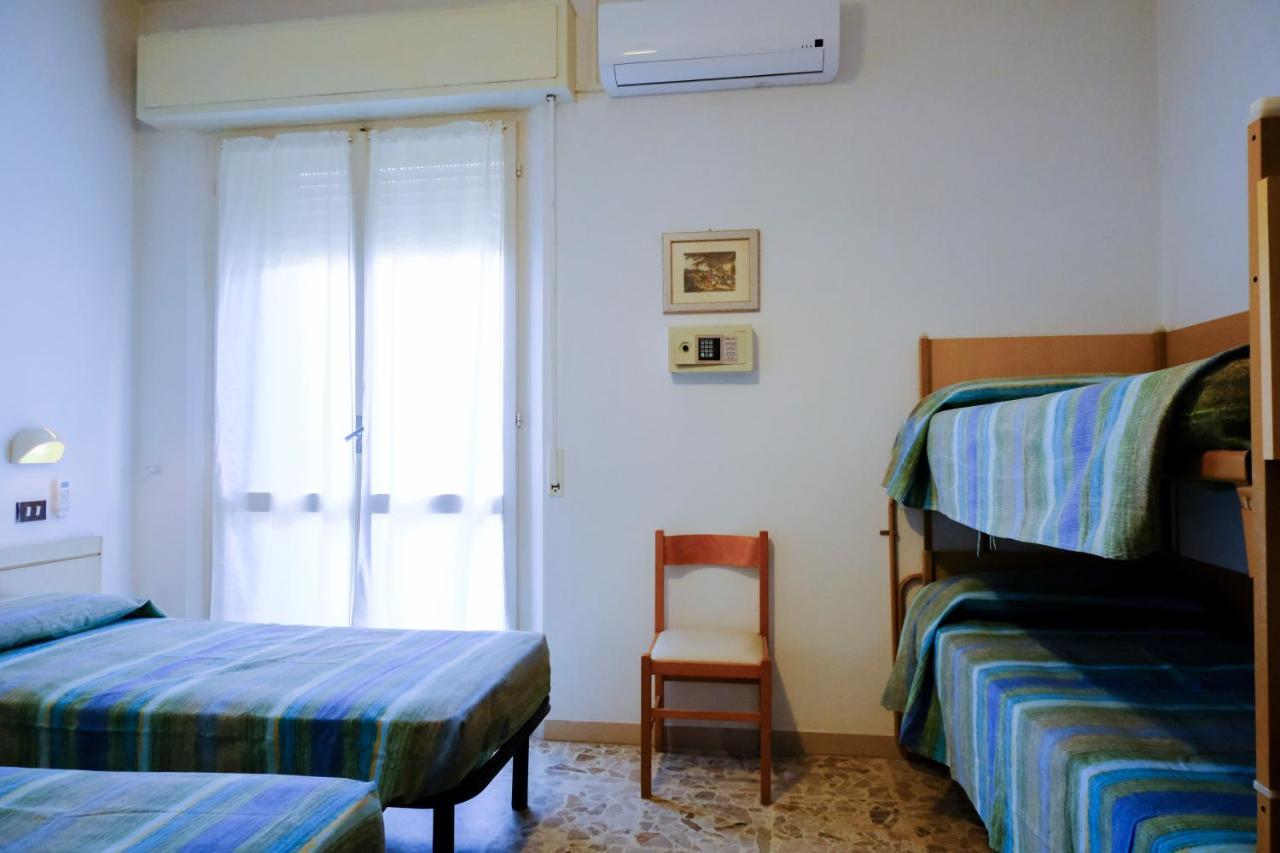 Hotel Chiara Rimini Eksteriør billede