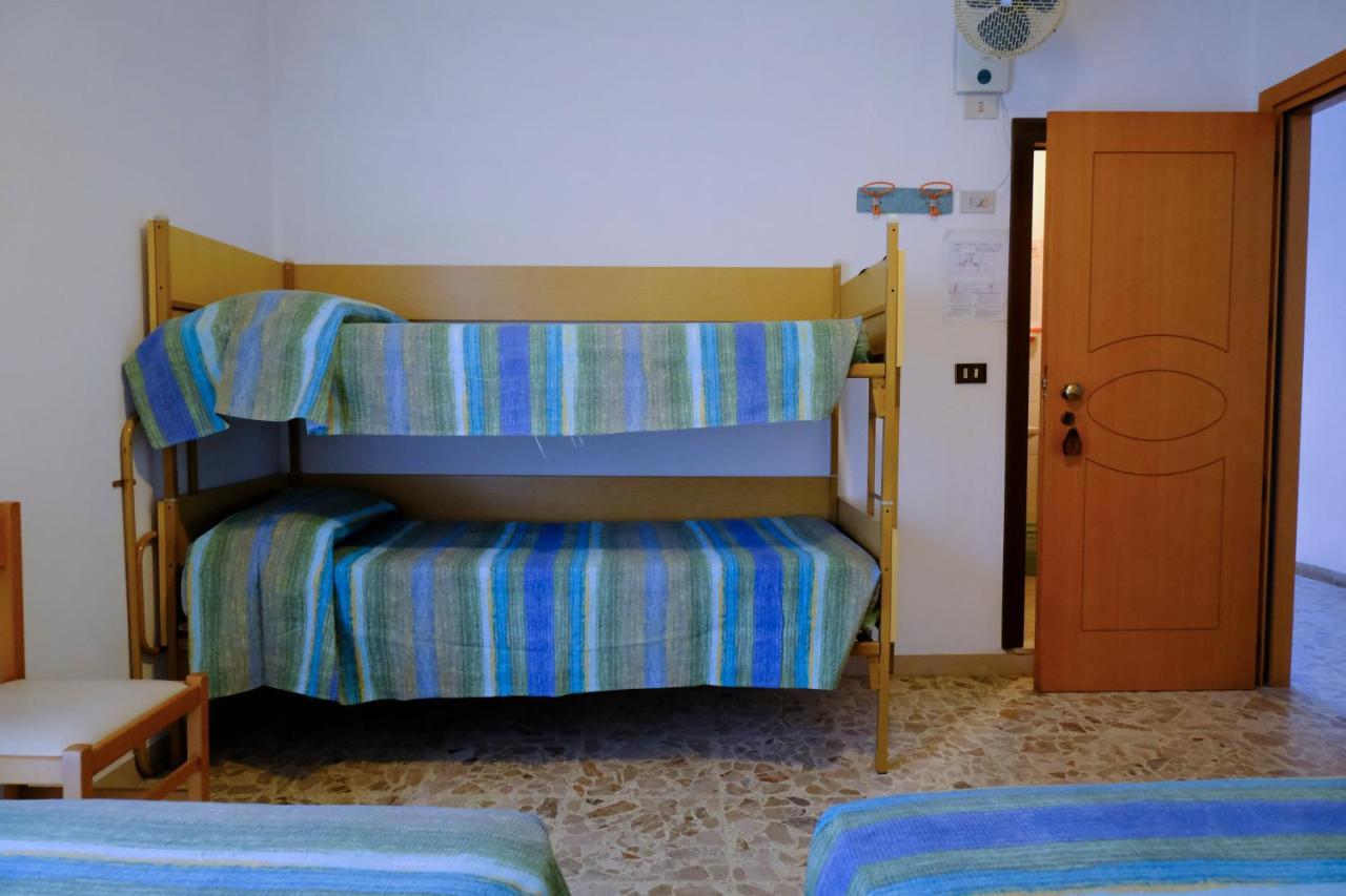 Hotel Chiara Rimini Eksteriør billede